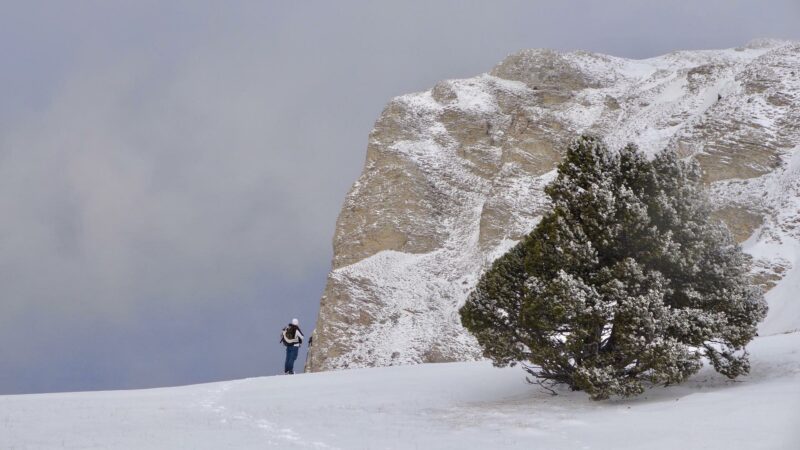 Du Yoga et de superbes randonnées en raquettes entre Vercors et Dévoluy