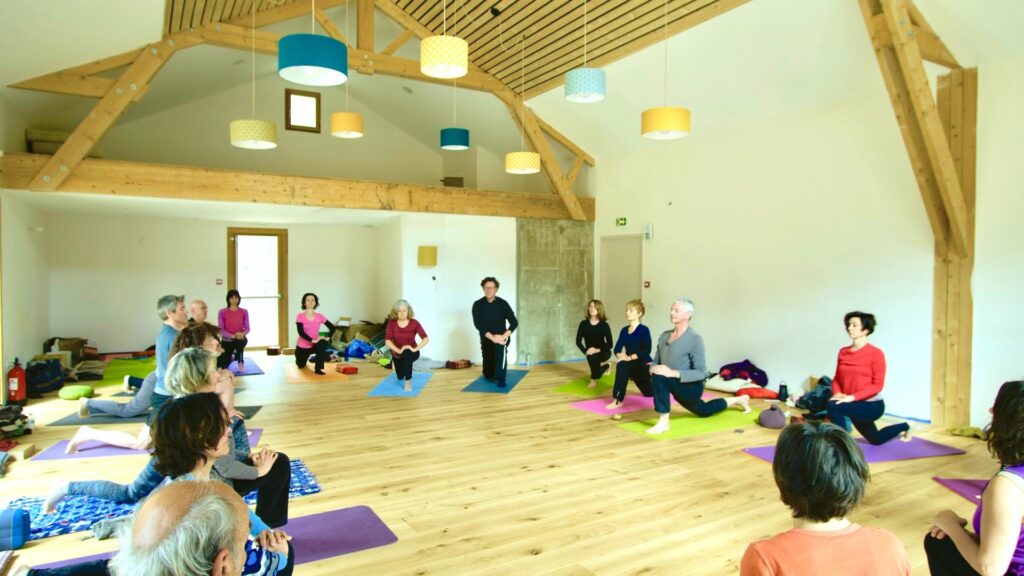 David Leurent en séance de yoga à La Jarjatte