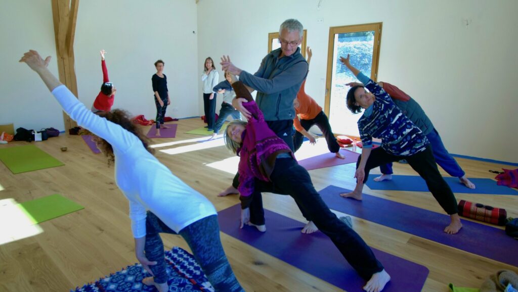 Séance de yoga avec David Leurent à La Jarjatte